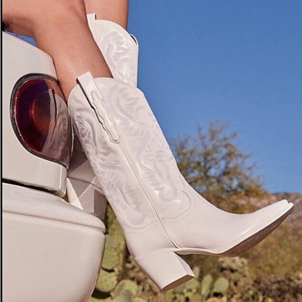 Jeffrey Campbell Dagget Cowgirl Western Boots Size 7 Textured White
